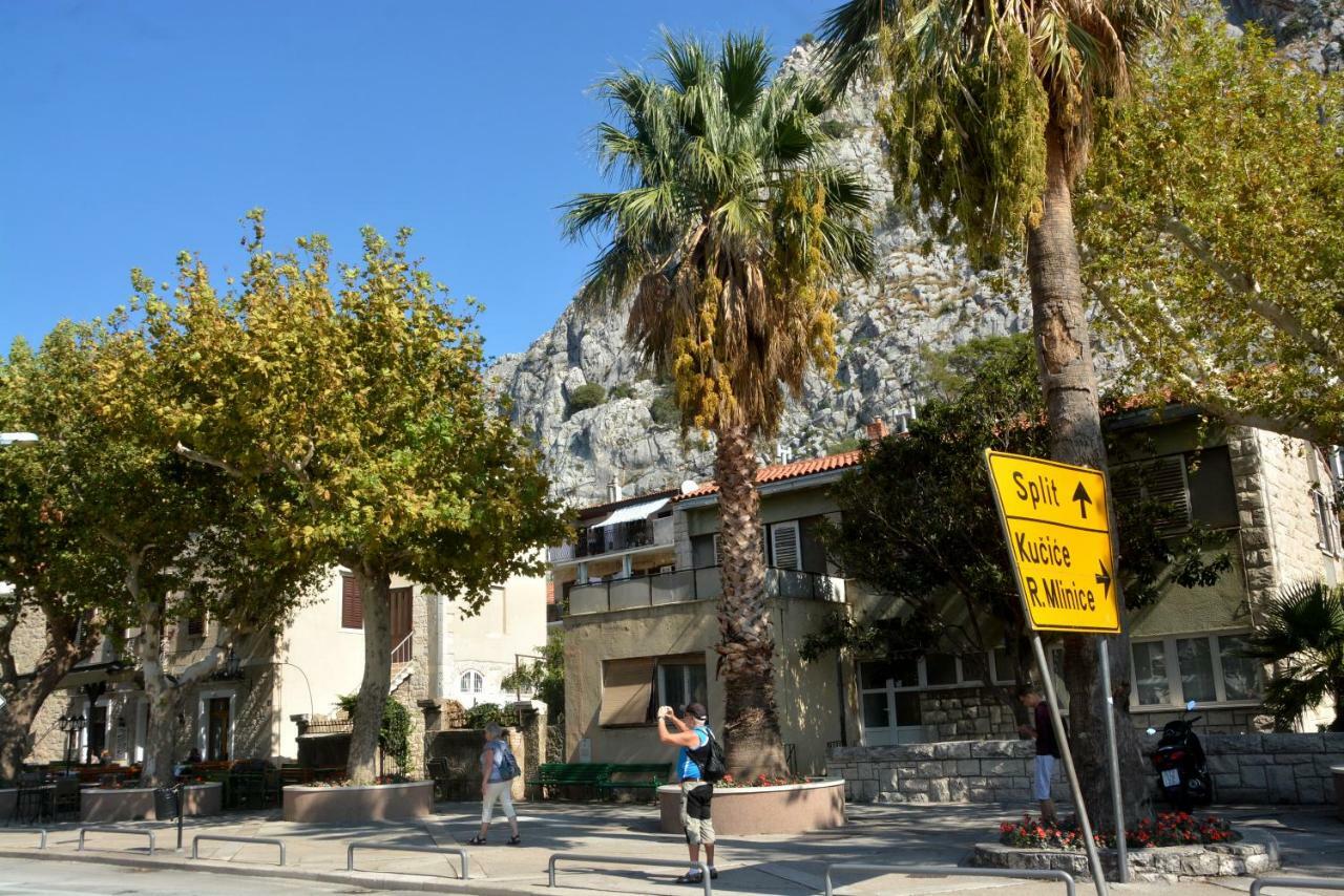 Apartment Mimica-Croatia , Omis , Center Bagian luar foto
