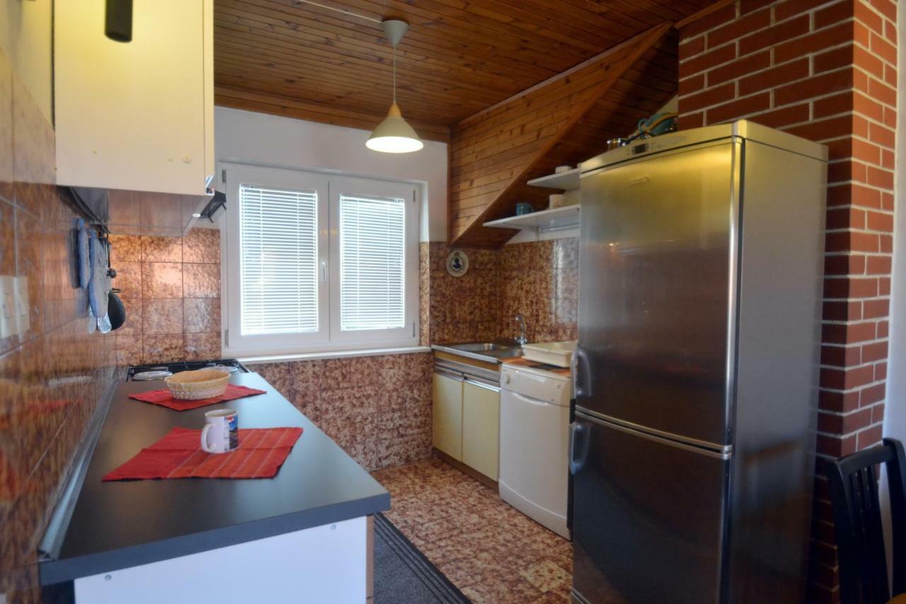 Apartment Mimica-Croatia , Omis , Center Bagian luar foto