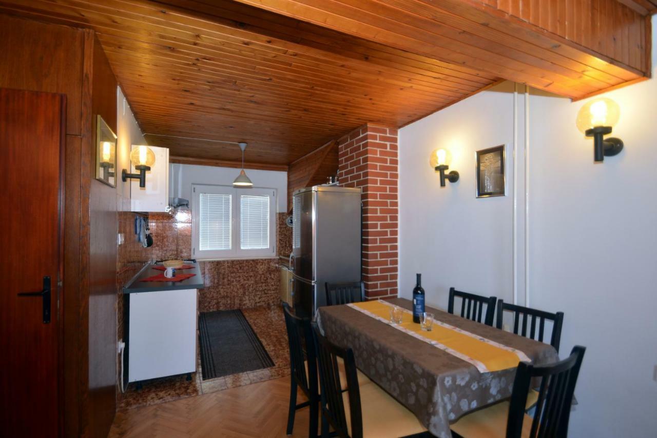 Apartment Mimica-Croatia , Omis , Center Bagian luar foto