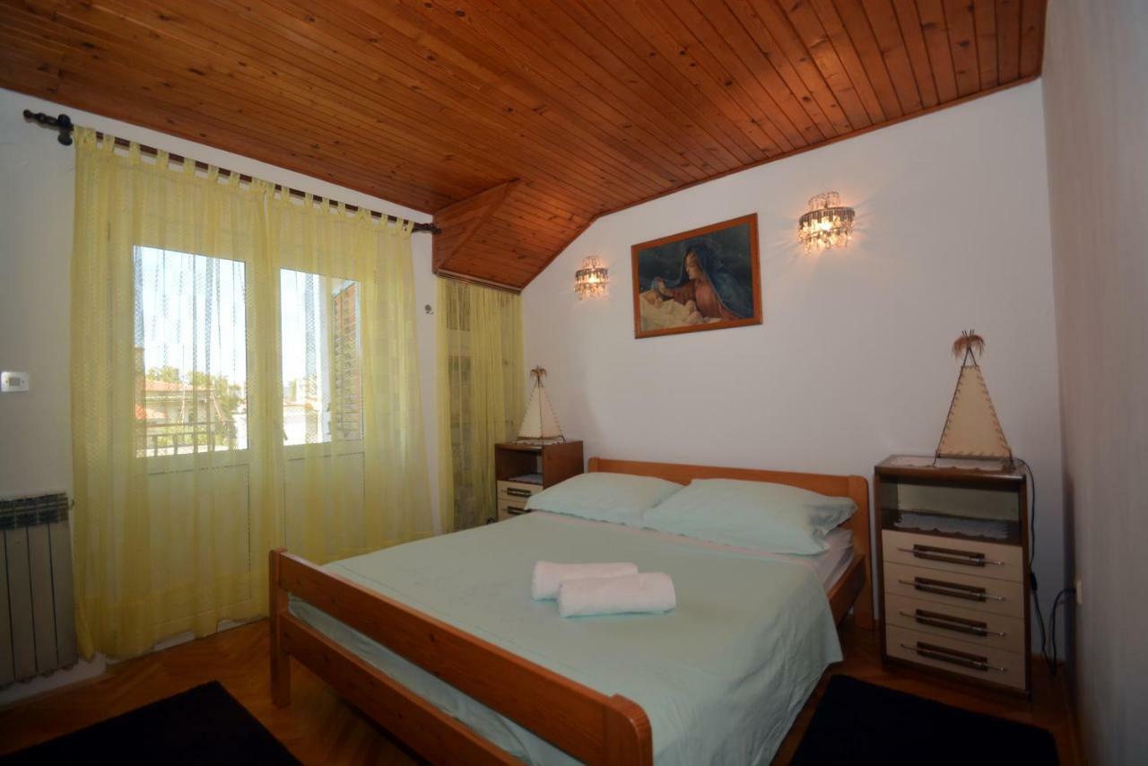 Apartment Mimica-Croatia , Omis , Center Bagian luar foto