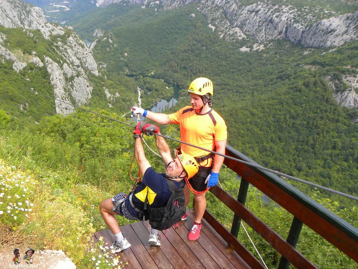 Apartment Mimica-Croatia , Omis , Center Bagian luar foto